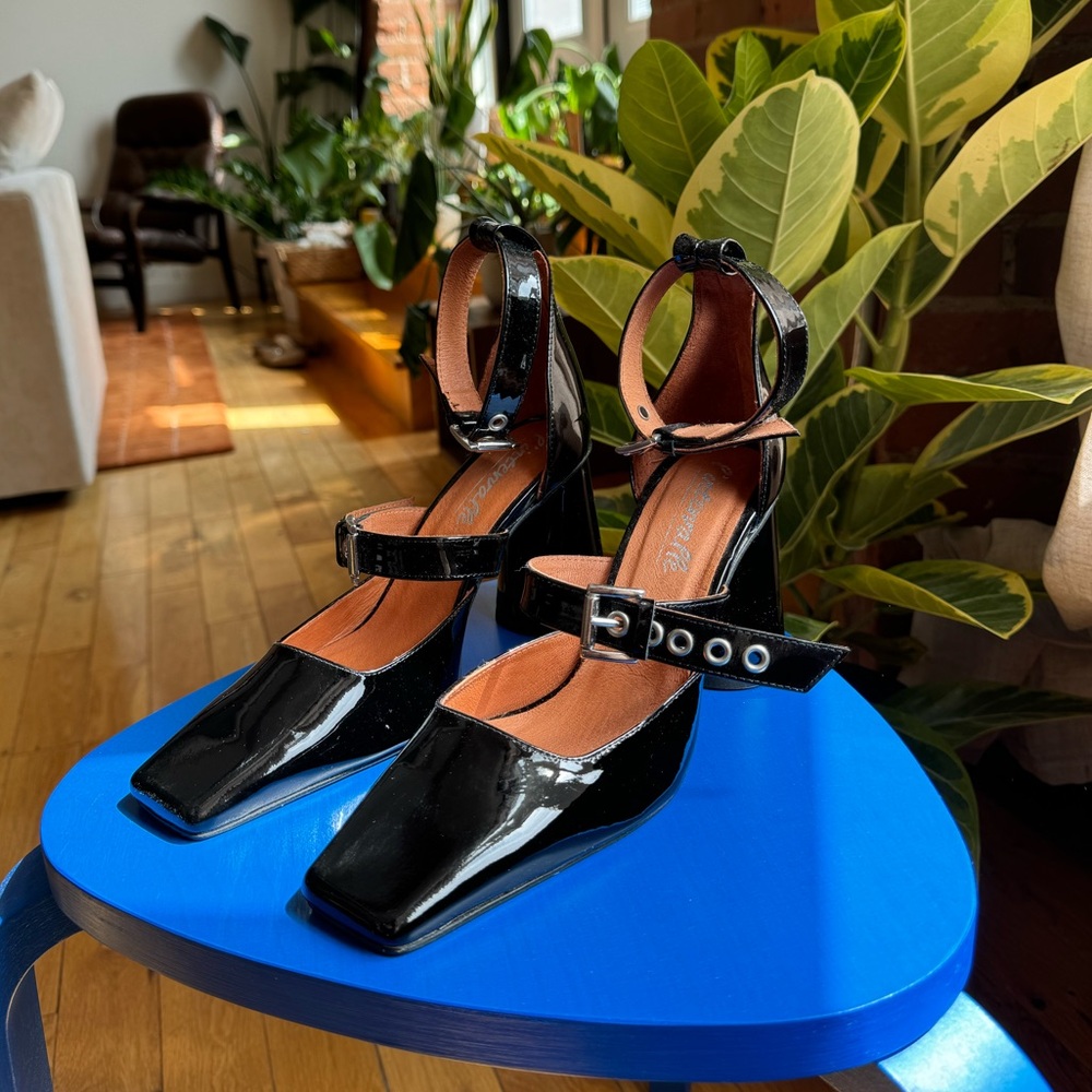 L'INTERVALLE Black Patent Leather Heels - Picture 2 of 4